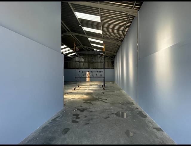 276M² FACTORY TO LET IN ANDERBOLT